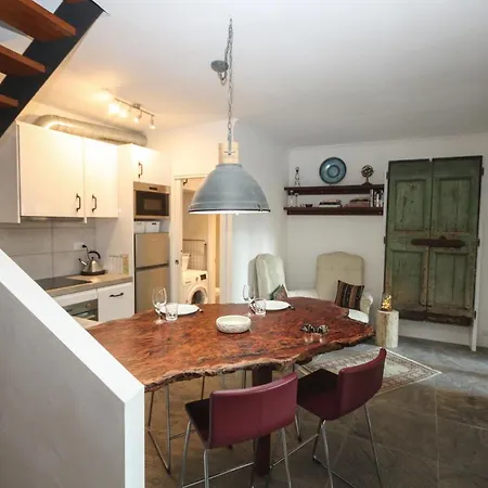 Feriehus Borgo Bolvedro - Tremezzo By Lovecomo *